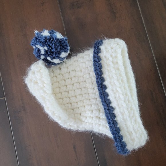 ✨️Bundle 2 Hand Knit Newborn Hats - Picture 4 of 5